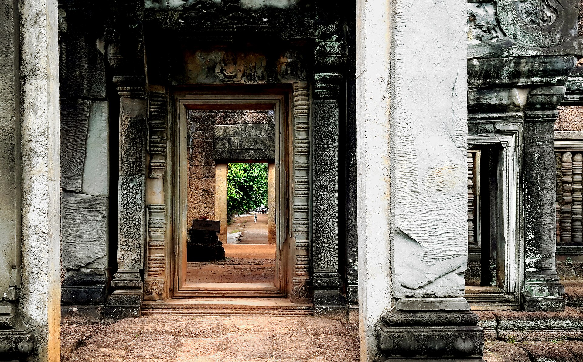 Banteay Samré (បន្ទាយសំរែ), Cambodia