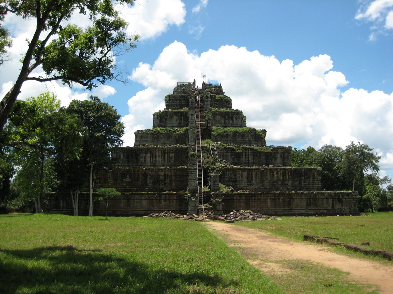 Koh Ker (កោះកេរ), Cambodia